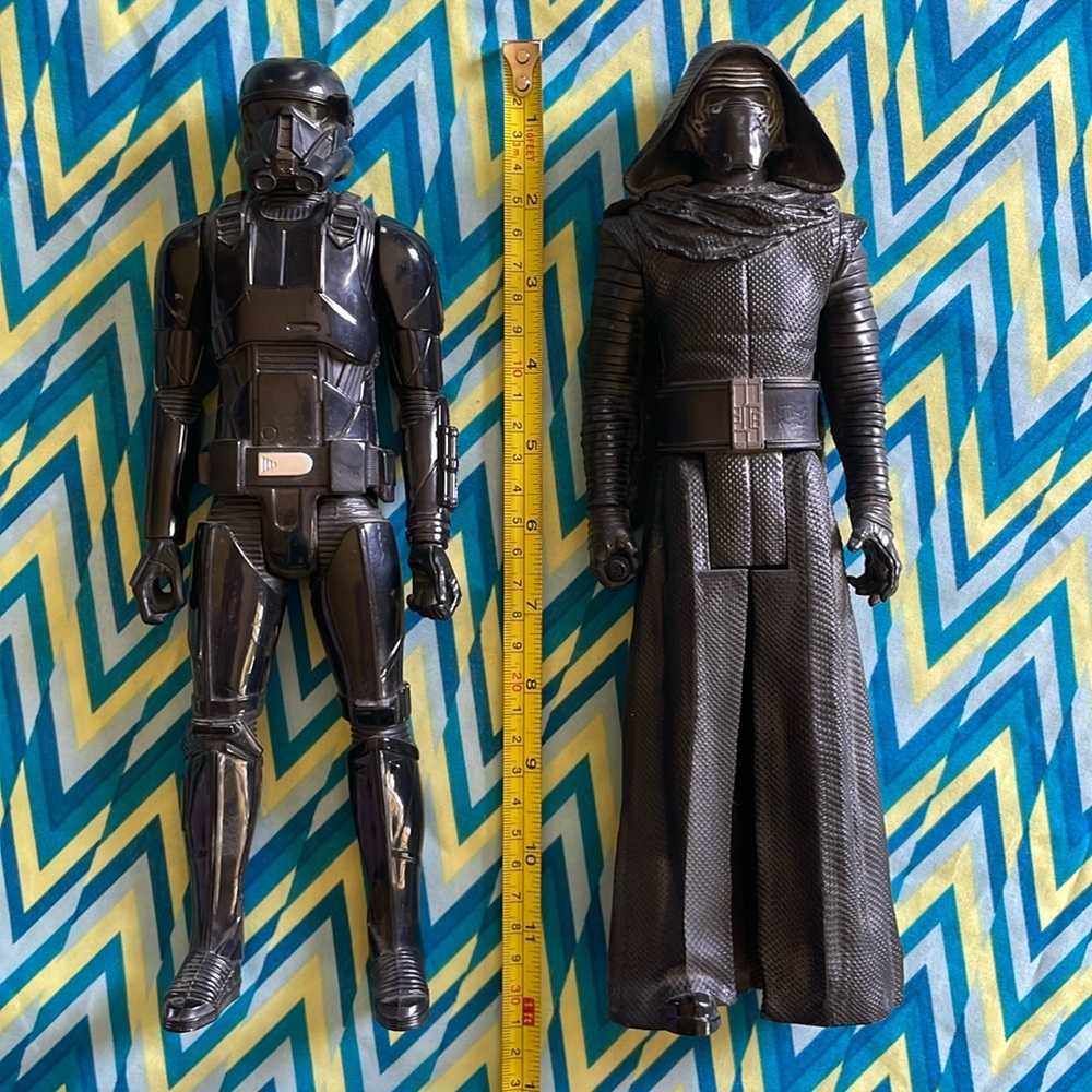 Star Wars Action Figure pair. Kylo Ren and Shadow Trooper
